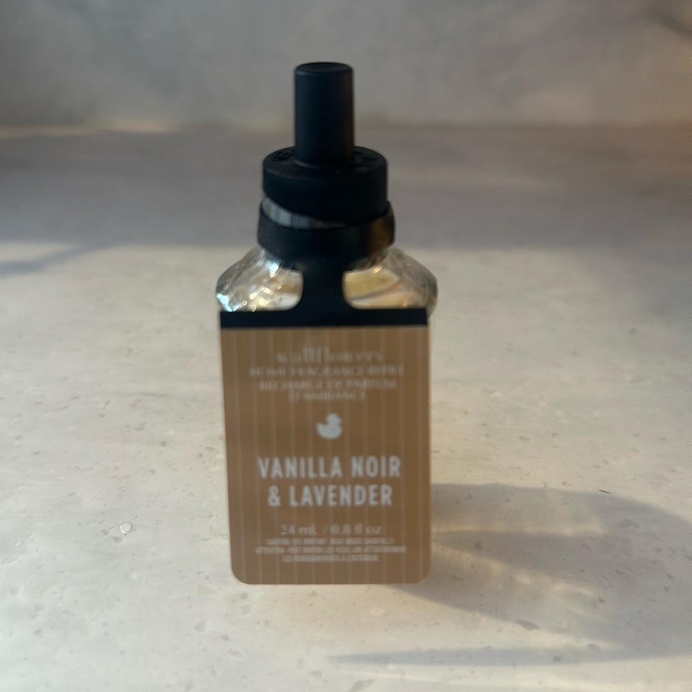 ✨BBW Wallflower Vanilla Noir Lavender NWT✨